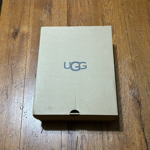 UGG Shoes - UGG classic mini ll